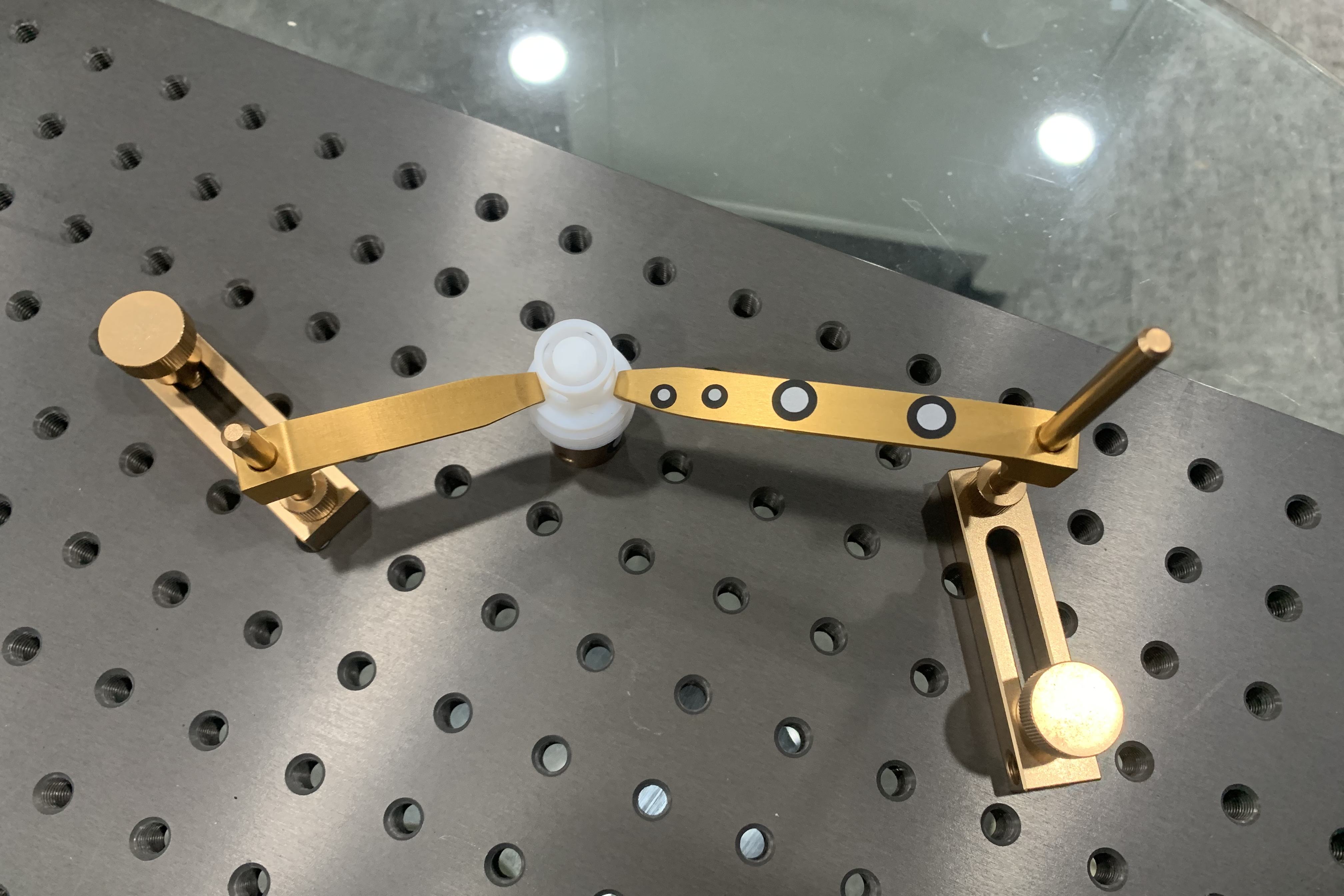 三（sān）坐標柔性夾具